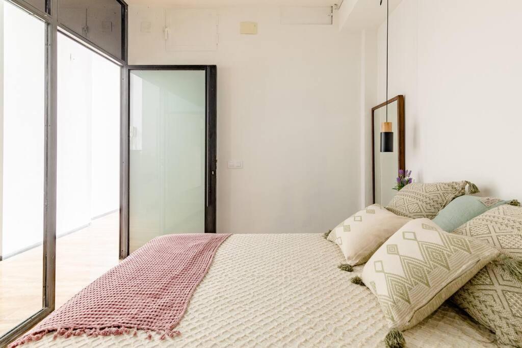 Апартаменты Cozy Loft Patio+Pool +Wifi Валенсия Экстерьер фото